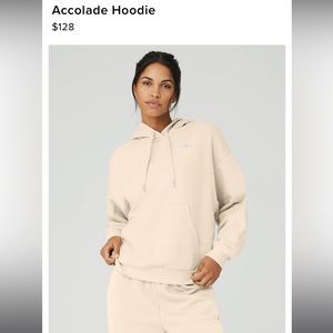 Alo Yoga accolade hoodie macadamia NWOT
